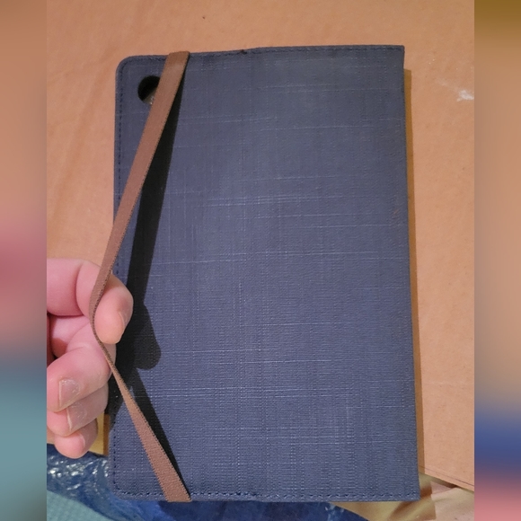 Lifeworks Denim Jacket Tablet Case and Stand | NIB NWT - Picture 2 of 7